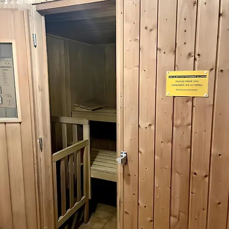 400m Du Telecabine, Sauna 公寓